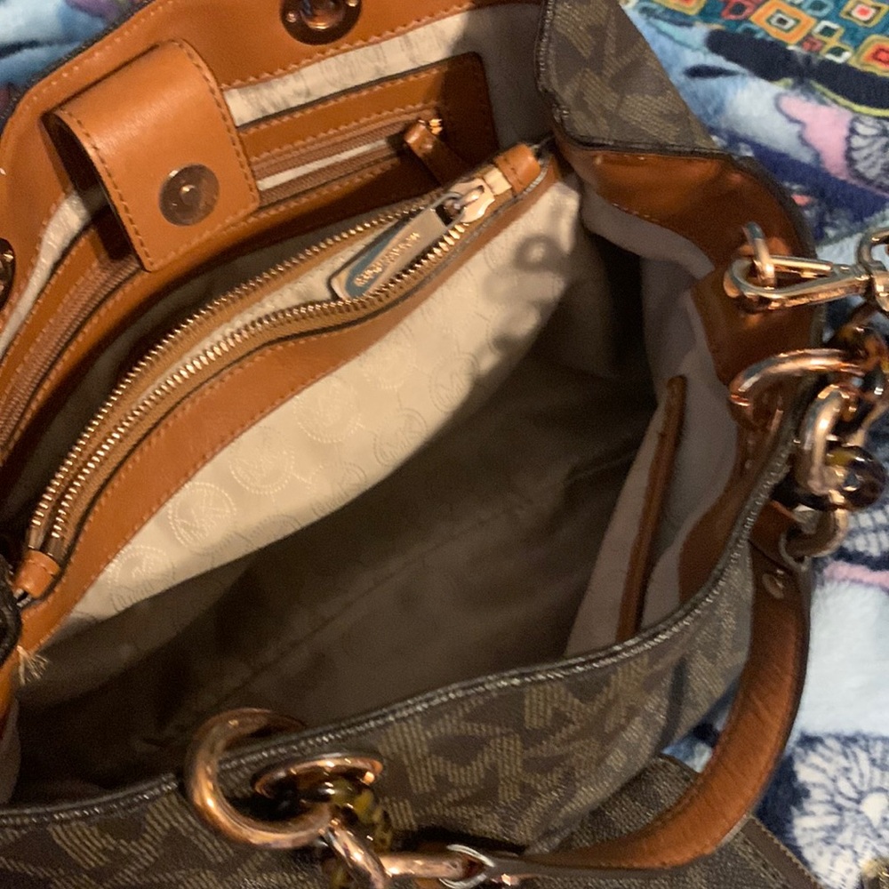 Mk good like new condition no stain